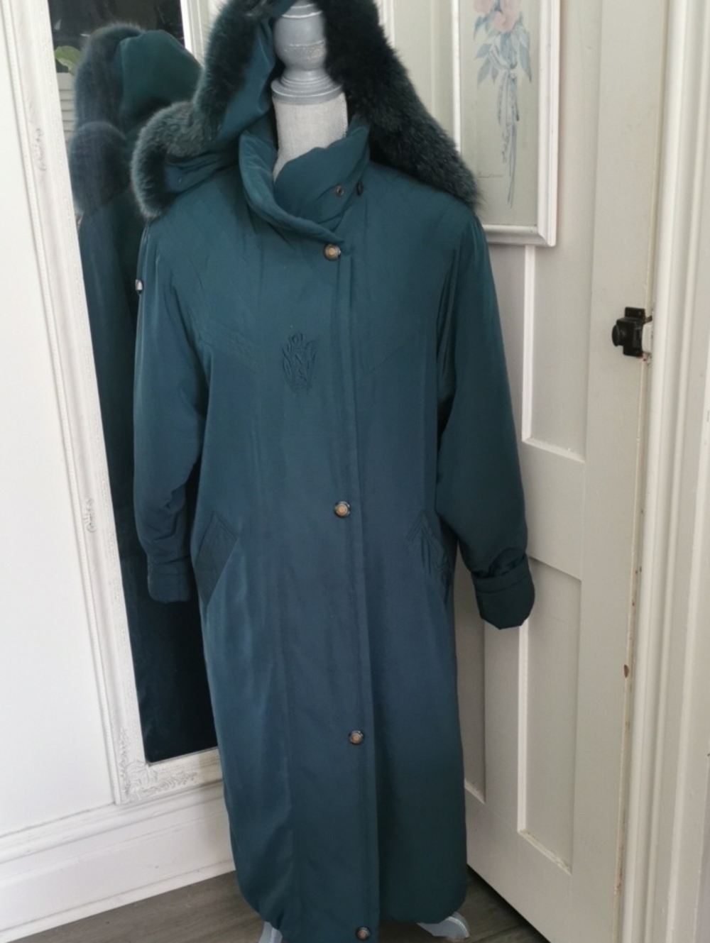 Vintage 80s Teal Long Women's Winter Coat with Detachable Fox Fur Hood. Size XS